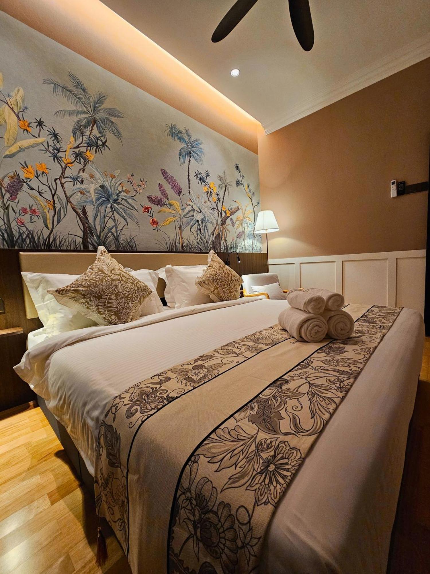 The Palm Suite At Lava Mansion Джорджтаун Экстерьер фото